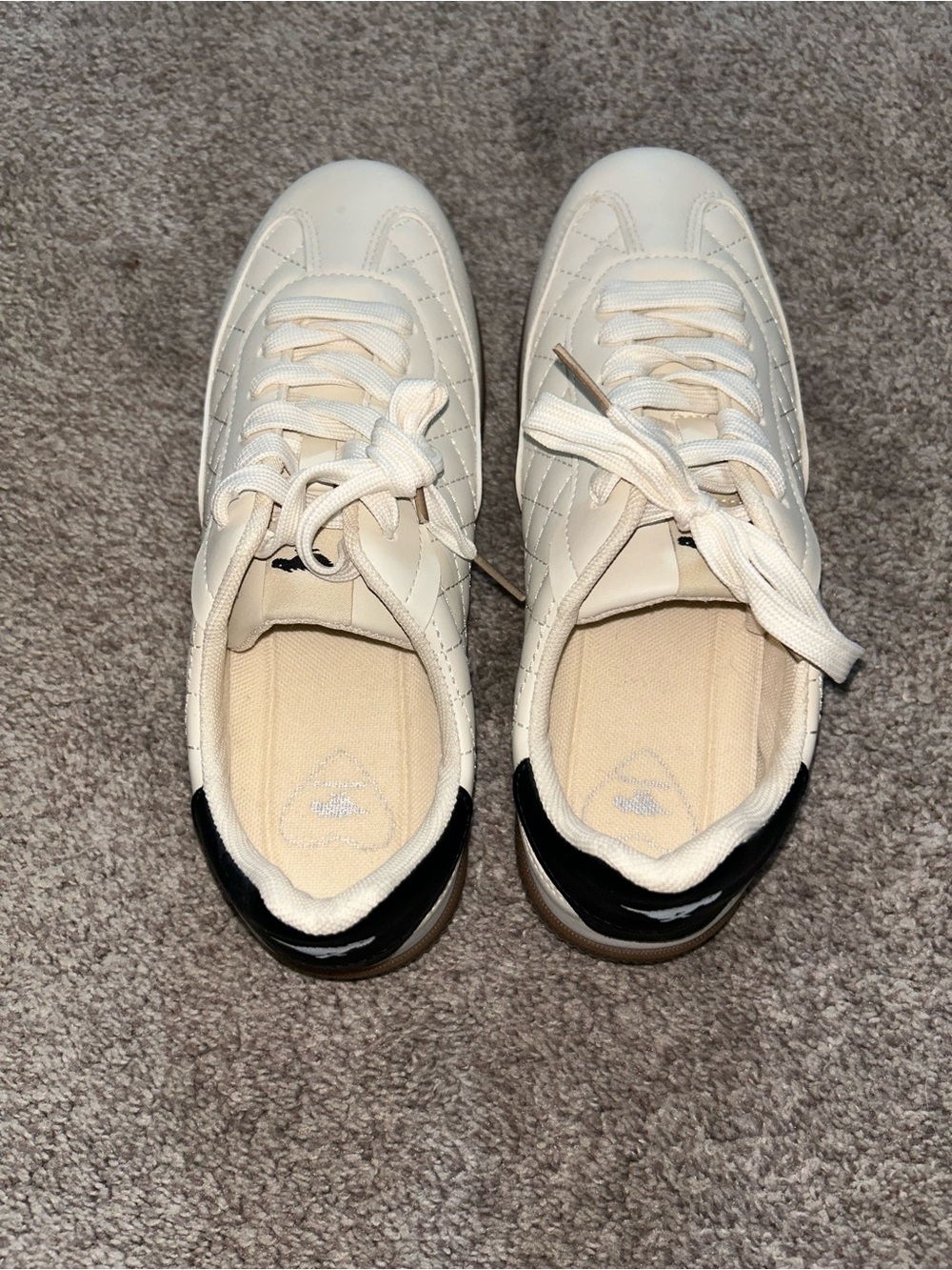 Rocket Dog Cream Quilted Low-Top Sneakers with Black Heel Accent